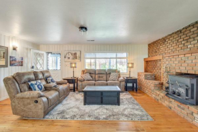 Inviting Pinetop-Lakeside Home Walk to Trails!